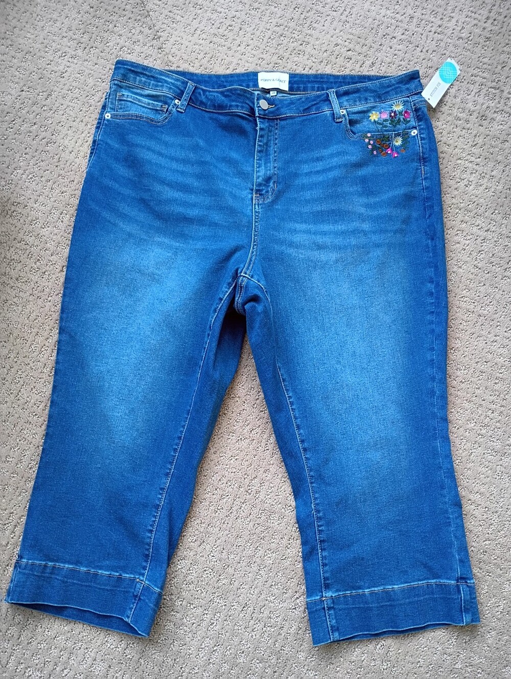 Poppy & Grace Floral Embroidered Capri Jeans - Size 24W